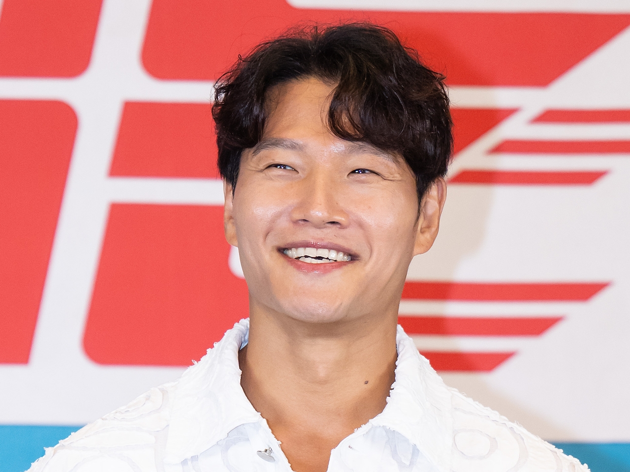 非公開: 『コーヒープリンス』女優と熱愛の噂も、昨年突如結婚！韓国歌手、心温まる極秘挙式のワケ