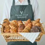 こだわりの一杯と焼きたてパンで、人と街をつなぐコミュニティーカフェ「PRIME FIVE TULLY'S COFFEE 新宿サザンテラス店」を8月7日（金）よりオープン