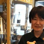 私のライフシフト:「120%の力発揮」大企業飛び出し56歳でコーヒー焙煎の道へ