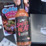 ピクルス味のコーヒー、揚げピザ：CNEの奇抜な食べ物をテスト | CBC.ca（Pickle-flavoured coffee, deep-fried pizza: We tested the CNE's wacky foods | CBC.ca）
