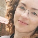 コーヒーエネマと漂泊剤の飲用：ウェルネスのトレンドが女性の死を招いた - 1News（Coffee enemas and drinking bleach: Wellness trends ended in woman's death - 1News）