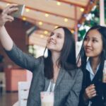 Z世代が再びカフェを「サードスペース」へと変貌させている（Gen Z is Turning the Cafe into a Third Space Once Again）