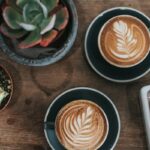 スターバックスとビームスが「COREコレクション」向けにブラックデニムのワードローブを展開（Starbucks Stand by BEAMS Brew Up a Black Denim Wardrobe for Their CORE Collection）