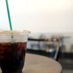 面接にアイスコーヒー持ち込み 賛否